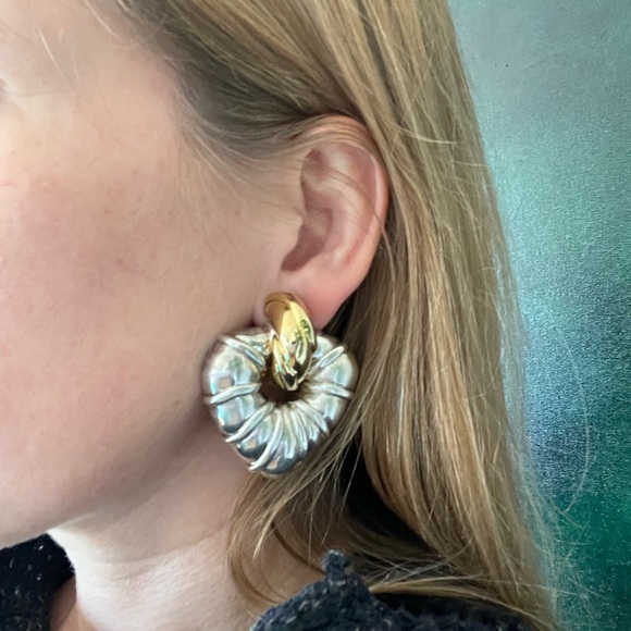 Vintage Une Ligne Paris French Designer Big Door Knocker Clip Earrings signed - Picture 2 of 7